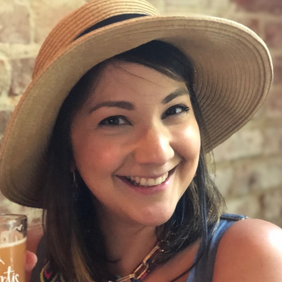 Meet your Posher, Jovanna - Picture 1 of 1